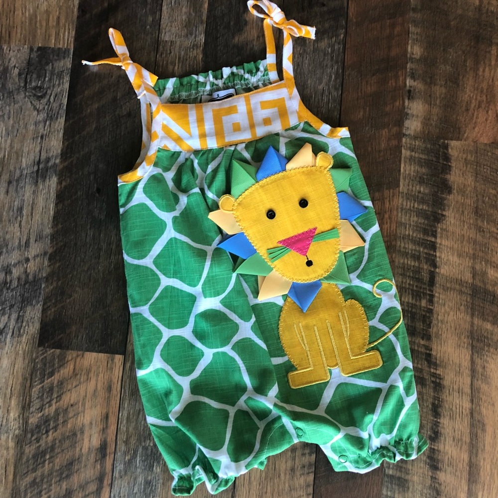 NWOT Mud Pie lion romper